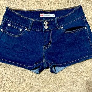 Levi’s SZ 11 stretch Jean  shorts